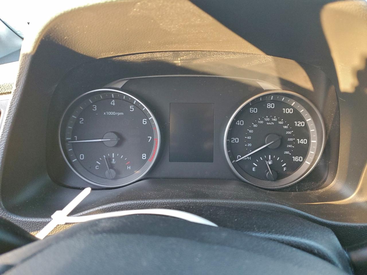 2017 HYUNDAI ELANTRA SE photo 9