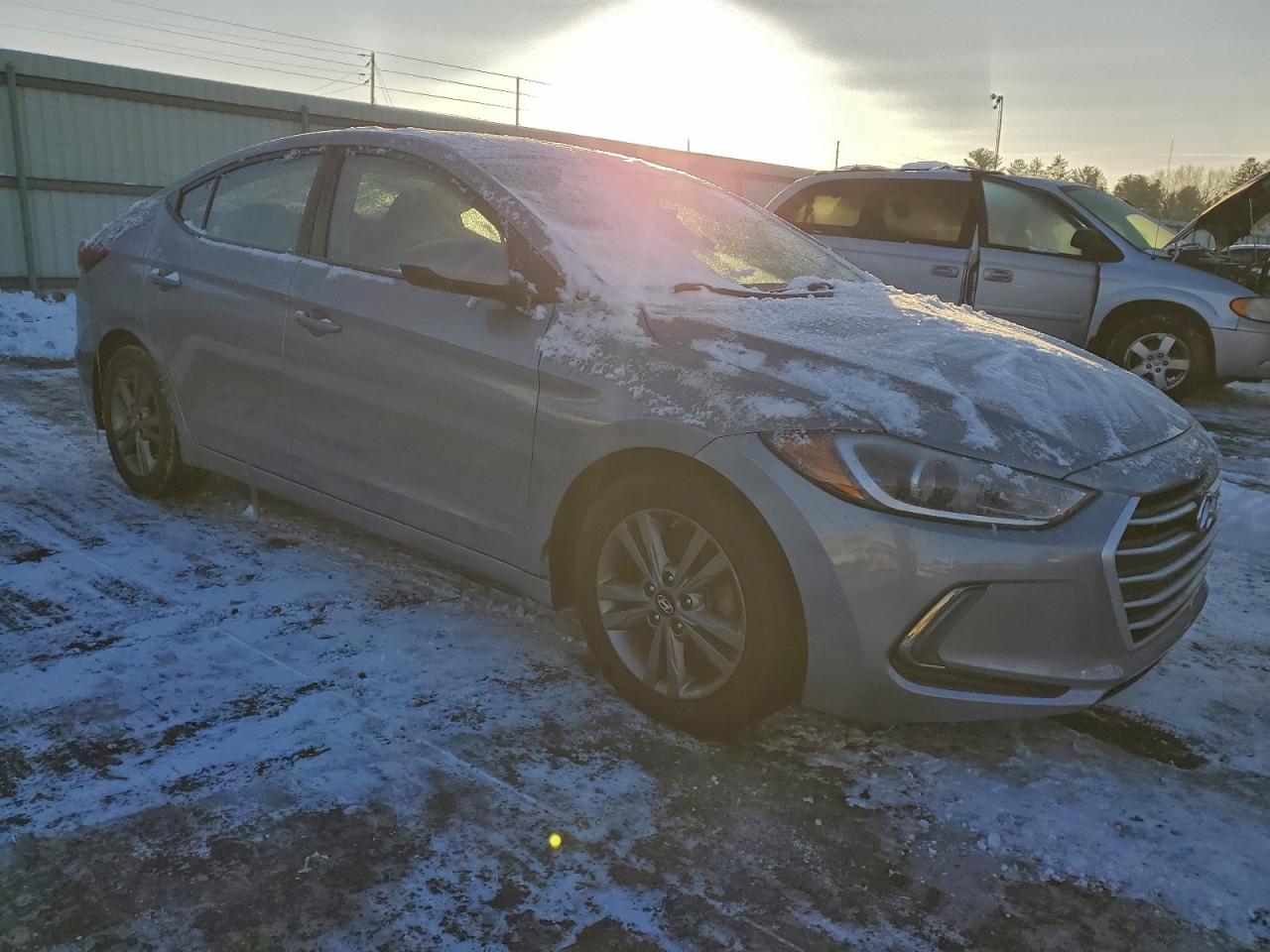 2017 HYUNDAI ELANTRA SE photo 4
