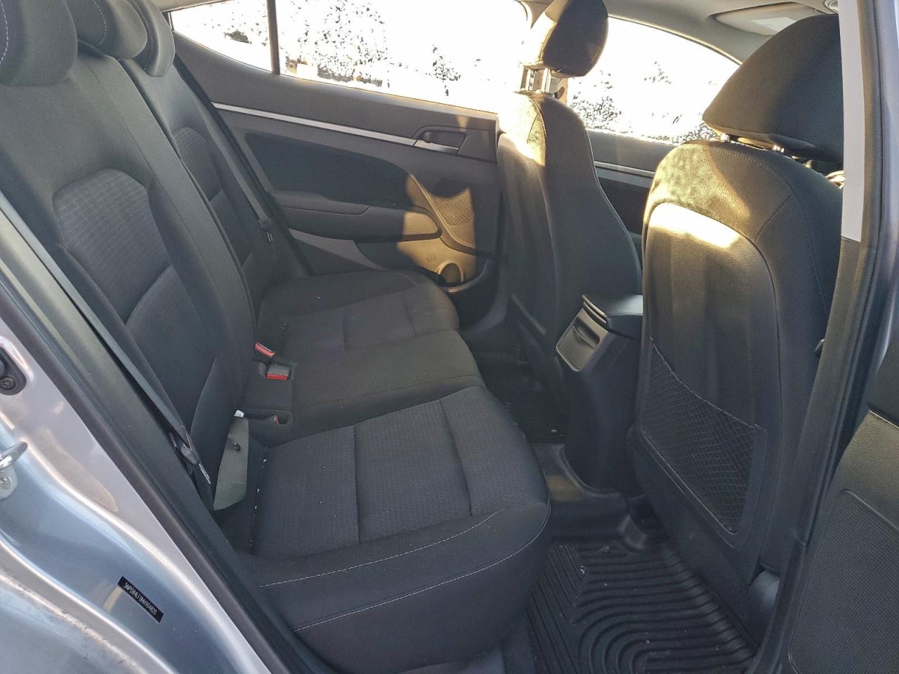 2017 HYUNDAI ELANTRA SE photo 10