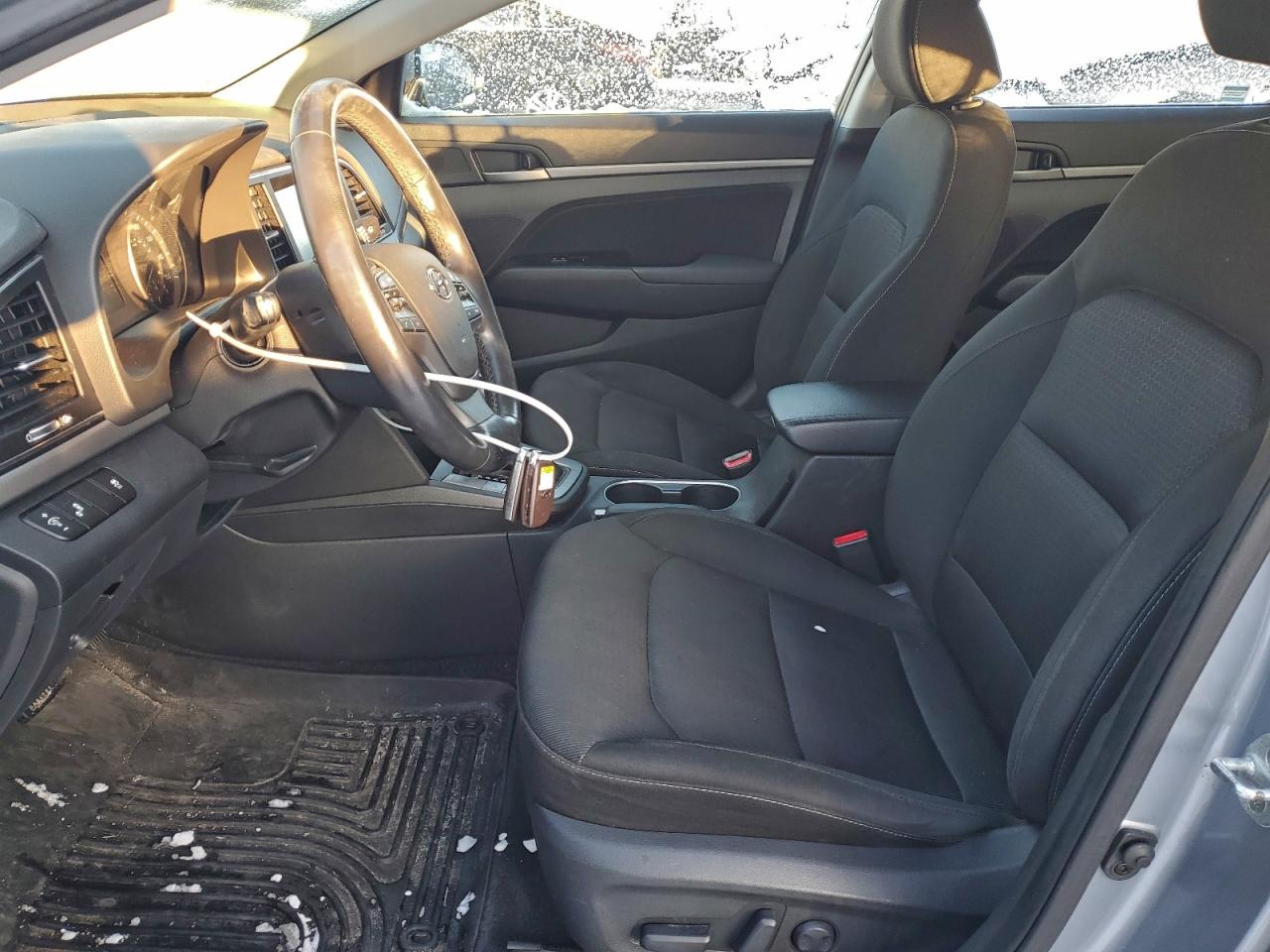 2017 HYUNDAI ELANTRA SE photo 7