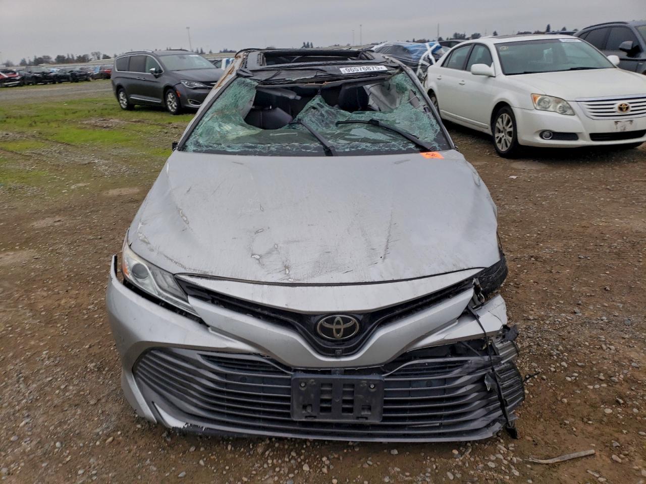 2019 TOYOTA CAMRY XSE photo 5