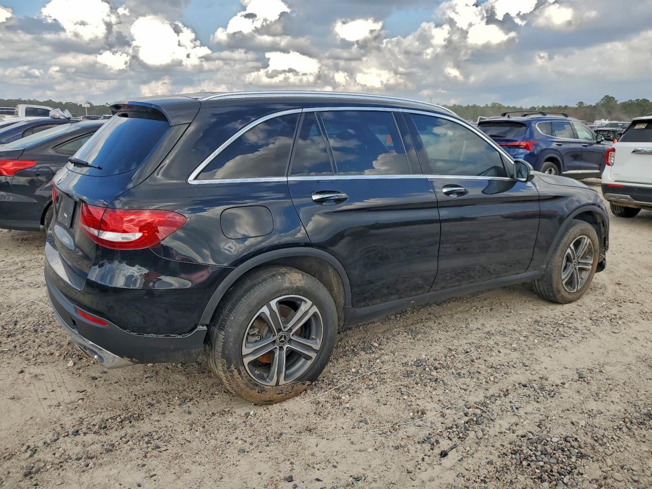 2018 MERCEDES-BENZ GLC 300 photo 3