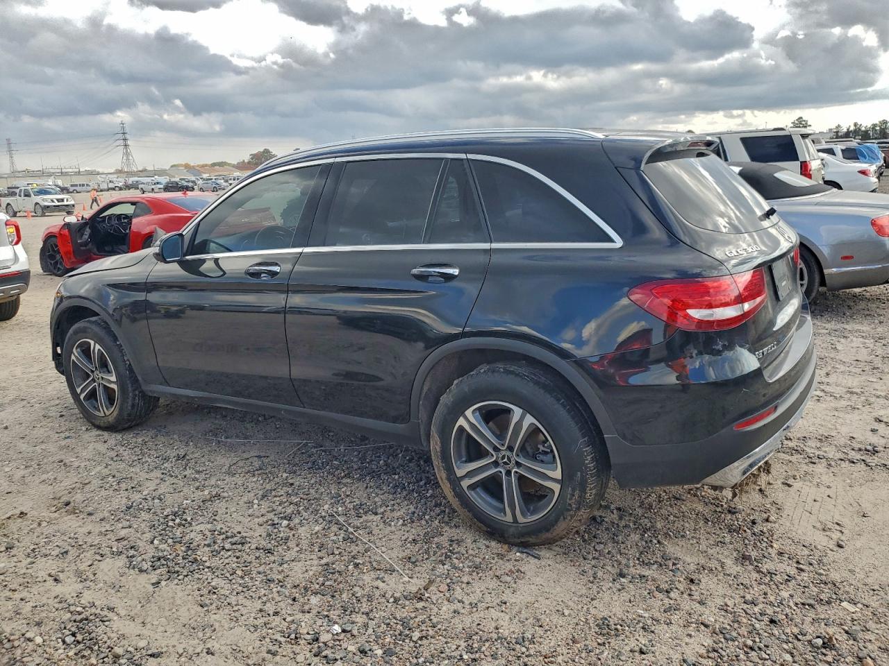 2018 MERCEDES-BENZ GLC 300 photo 2