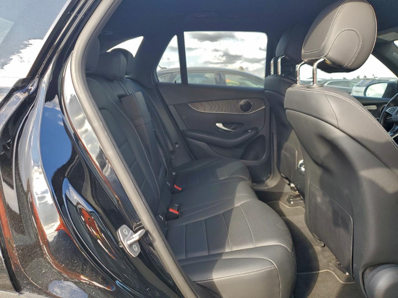 2018 MERCEDES-BENZ GLC 300 photo 11