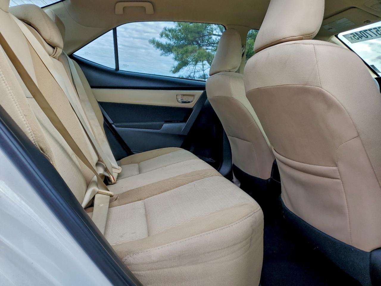 2018 TOYOTA COROLLA L photo 10