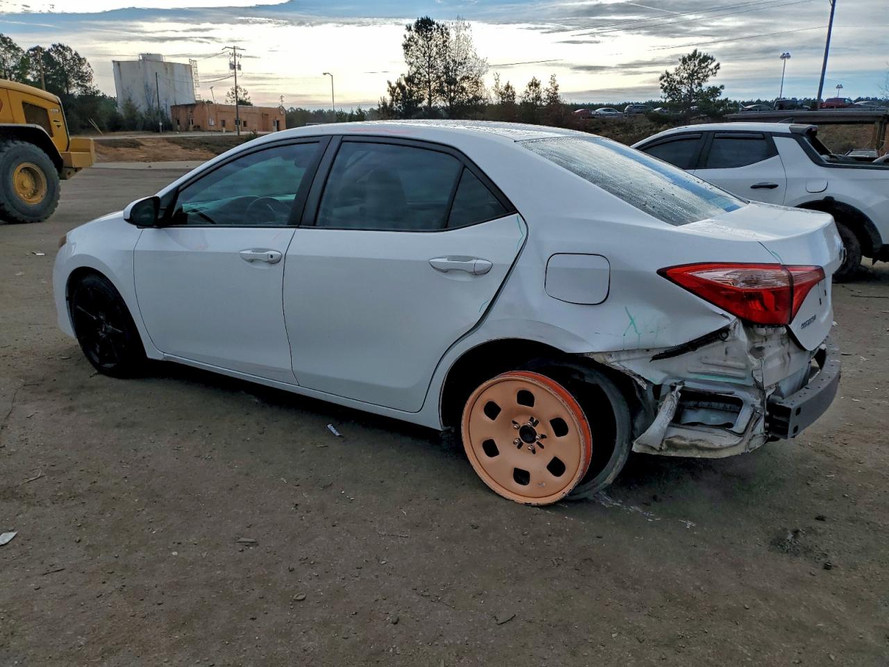 2018 TOYOTA COROLLA L photo 2