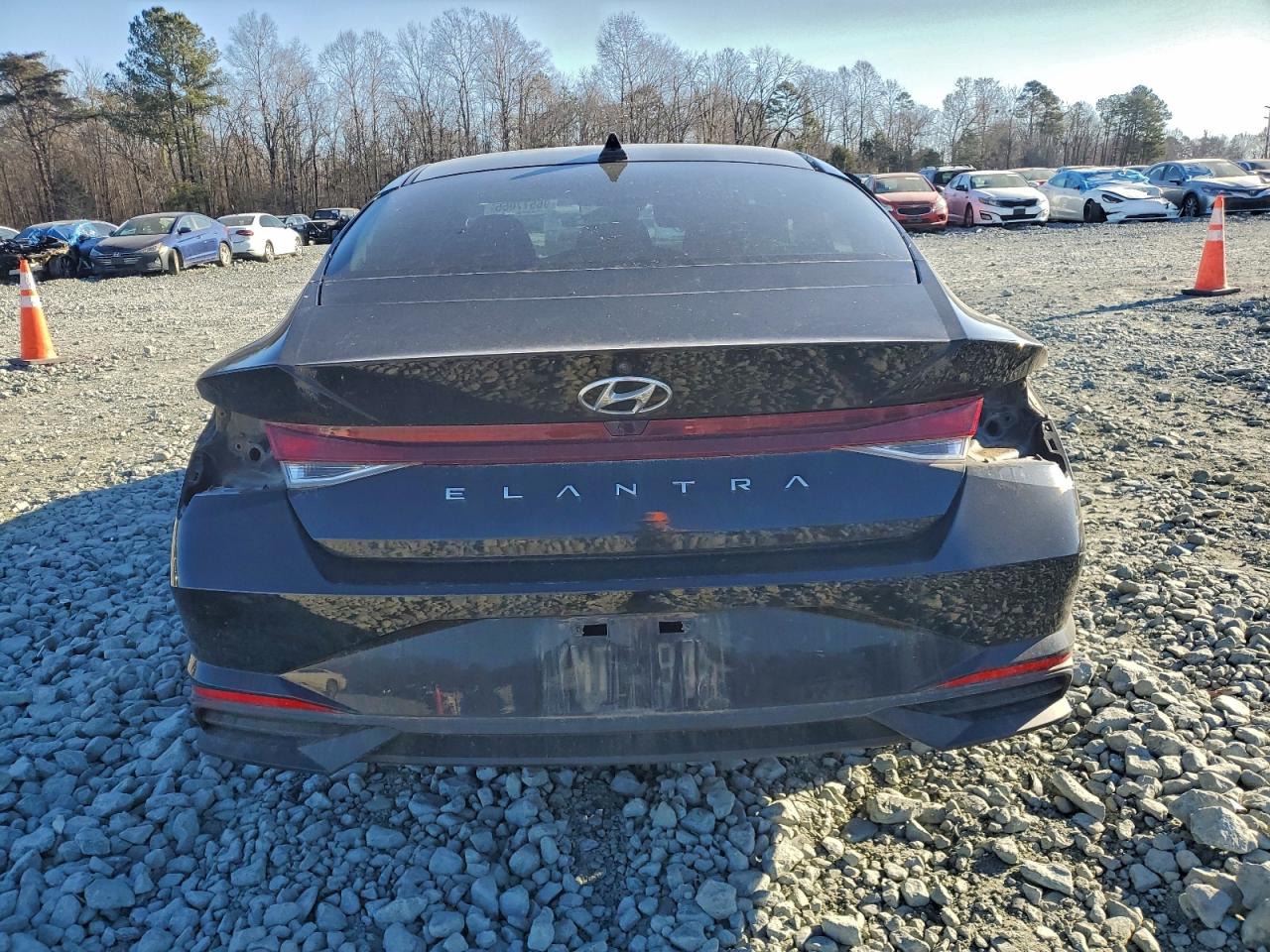 2022 HYUNDAI ELANTRA SEL photo 6