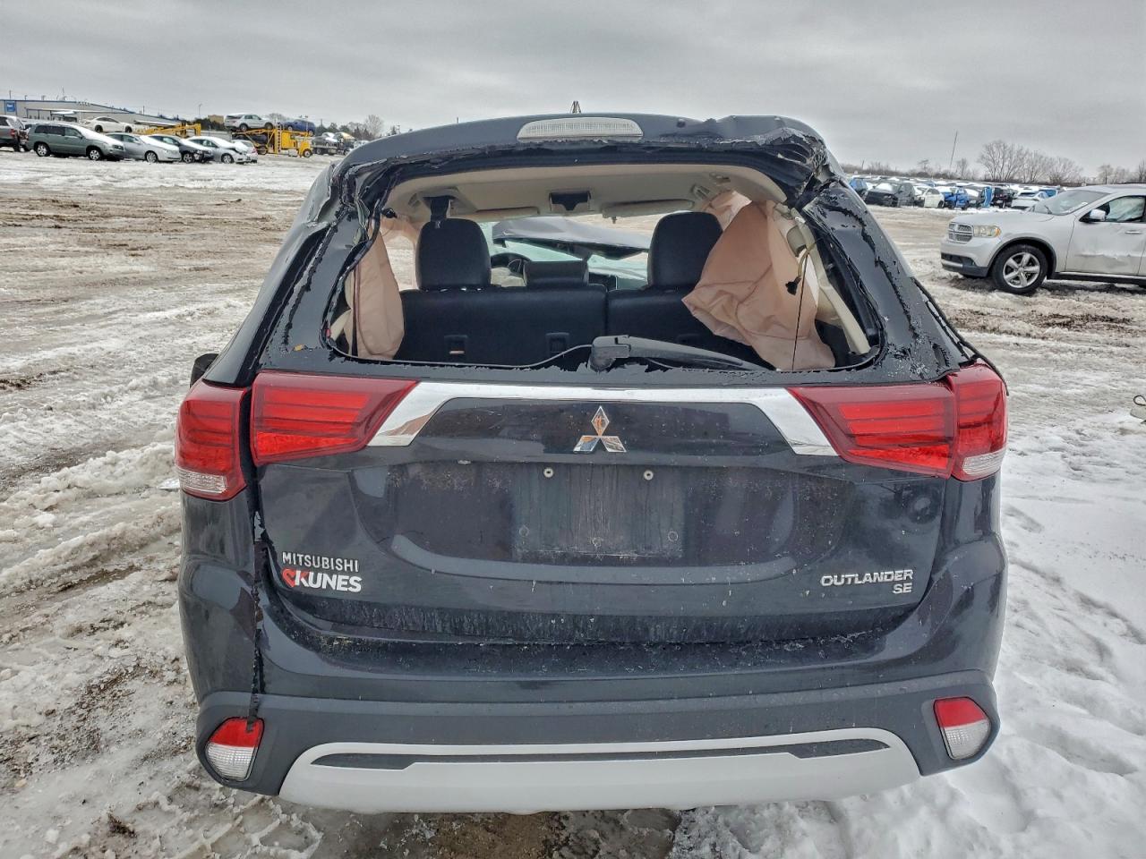 2019 MITSUBISHI OUTLANDER SE photo 6