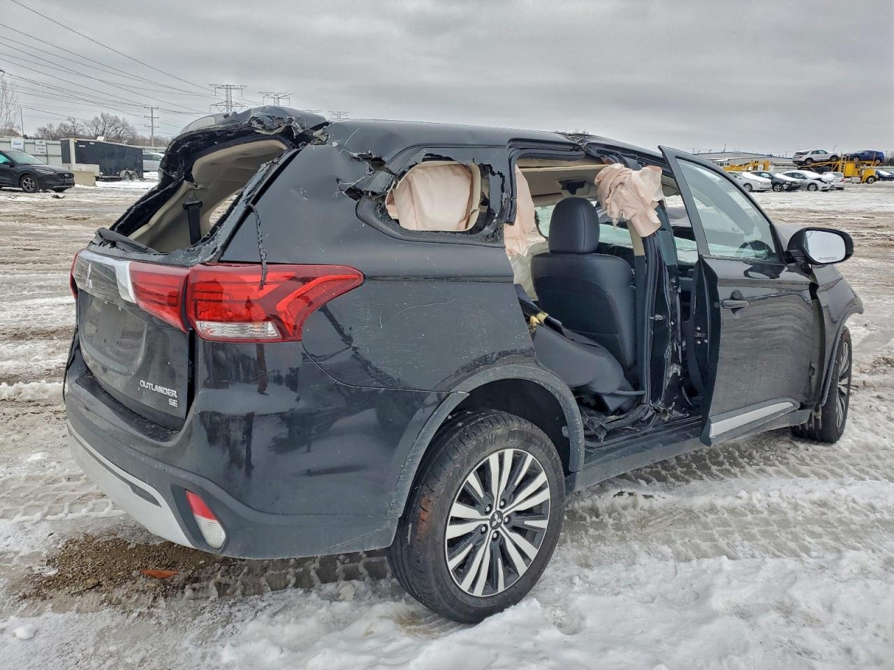 2019 MITSUBISHI OUTLANDER SE photo 3
