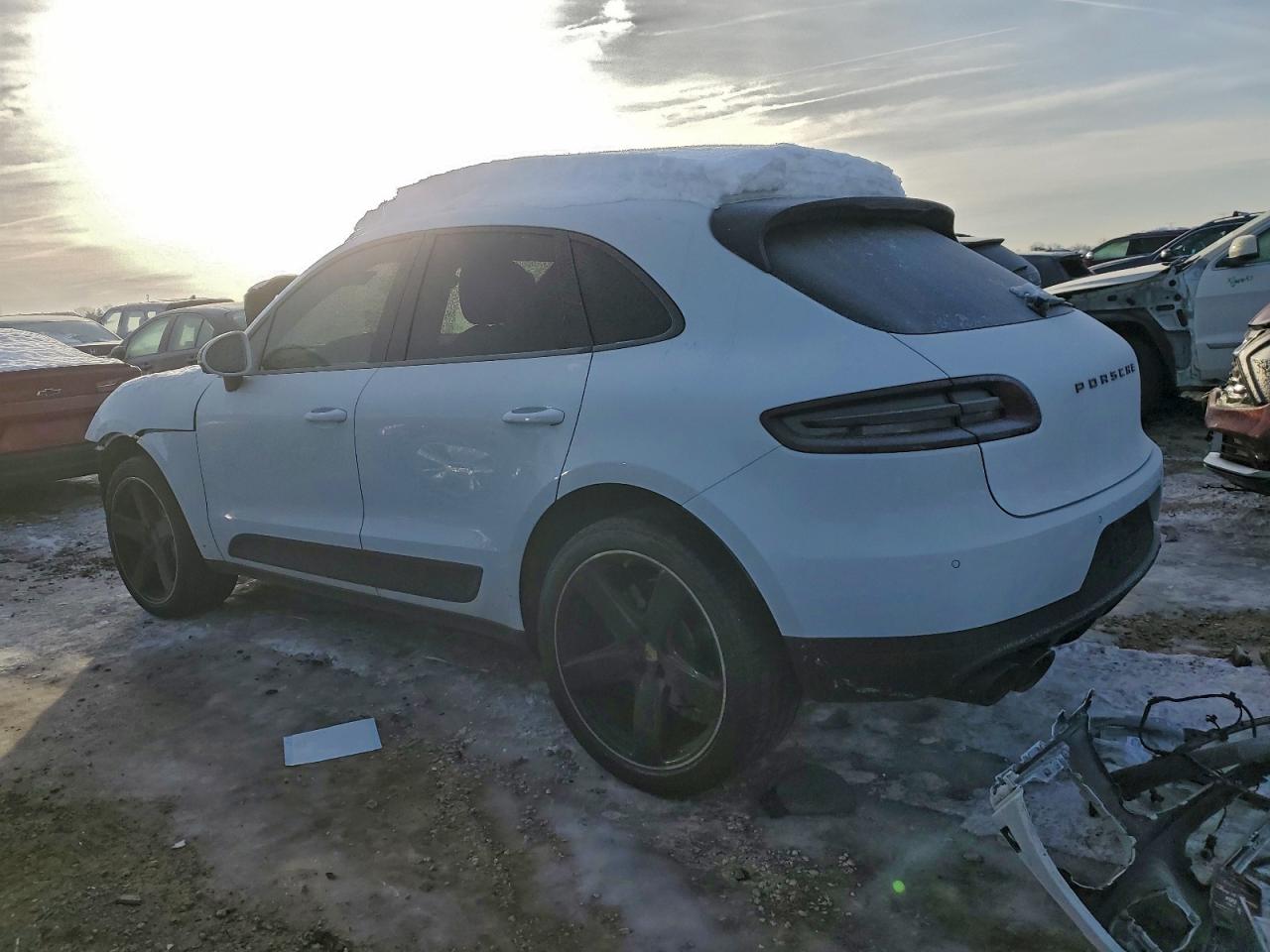 2017 PORSCHE MACAN S photo 2