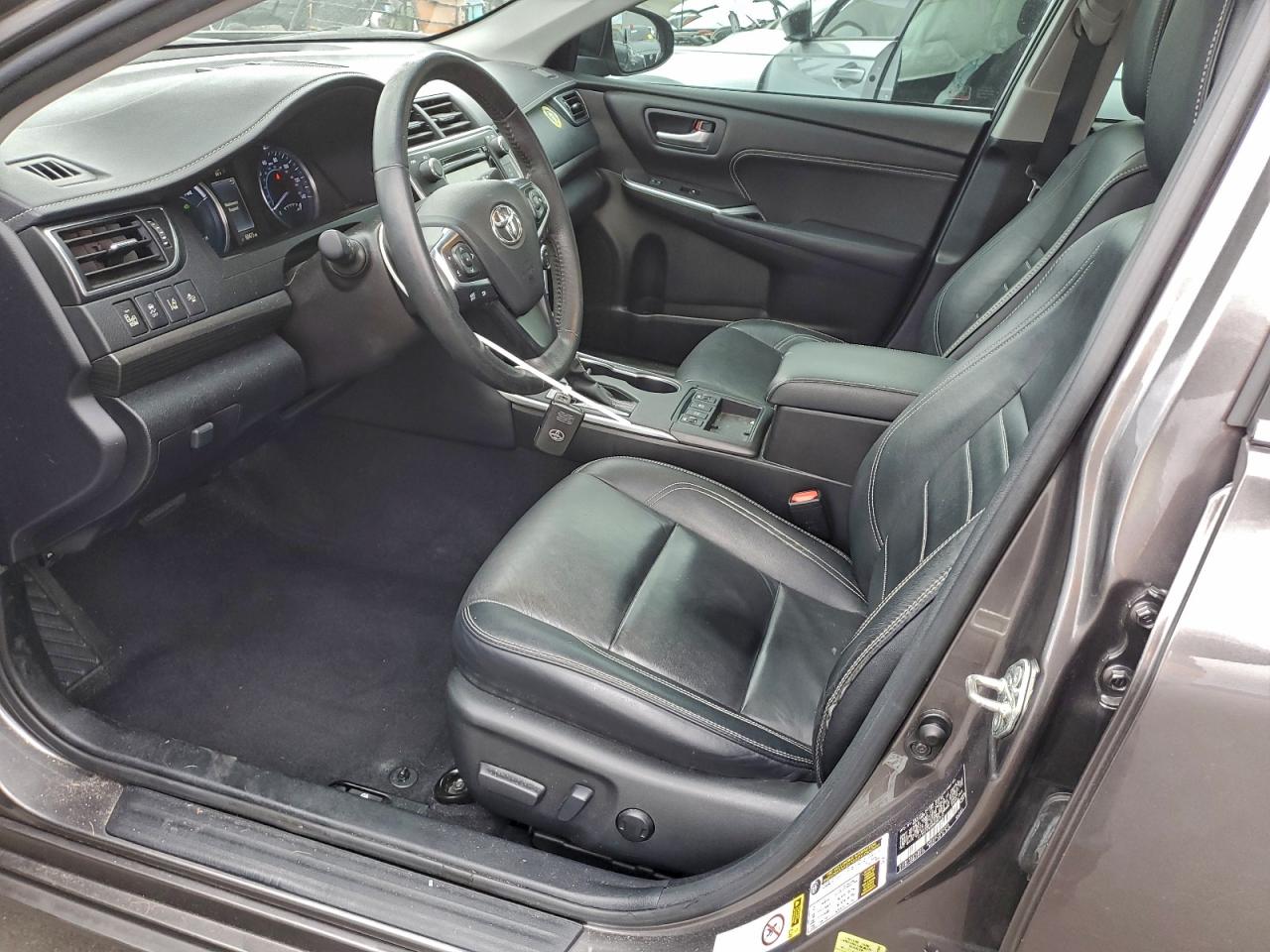 2017 TOYOTA CAMRY HYBRID photo 7