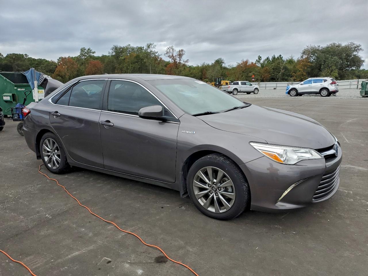2017 TOYOTA CAMRY HYBRID photo 4