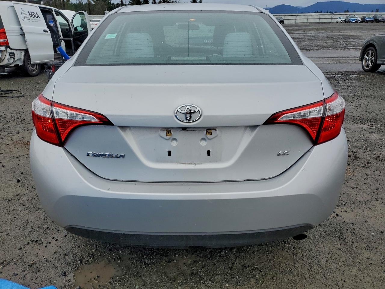 2015 TOYOTA COROLLA L photo 6
