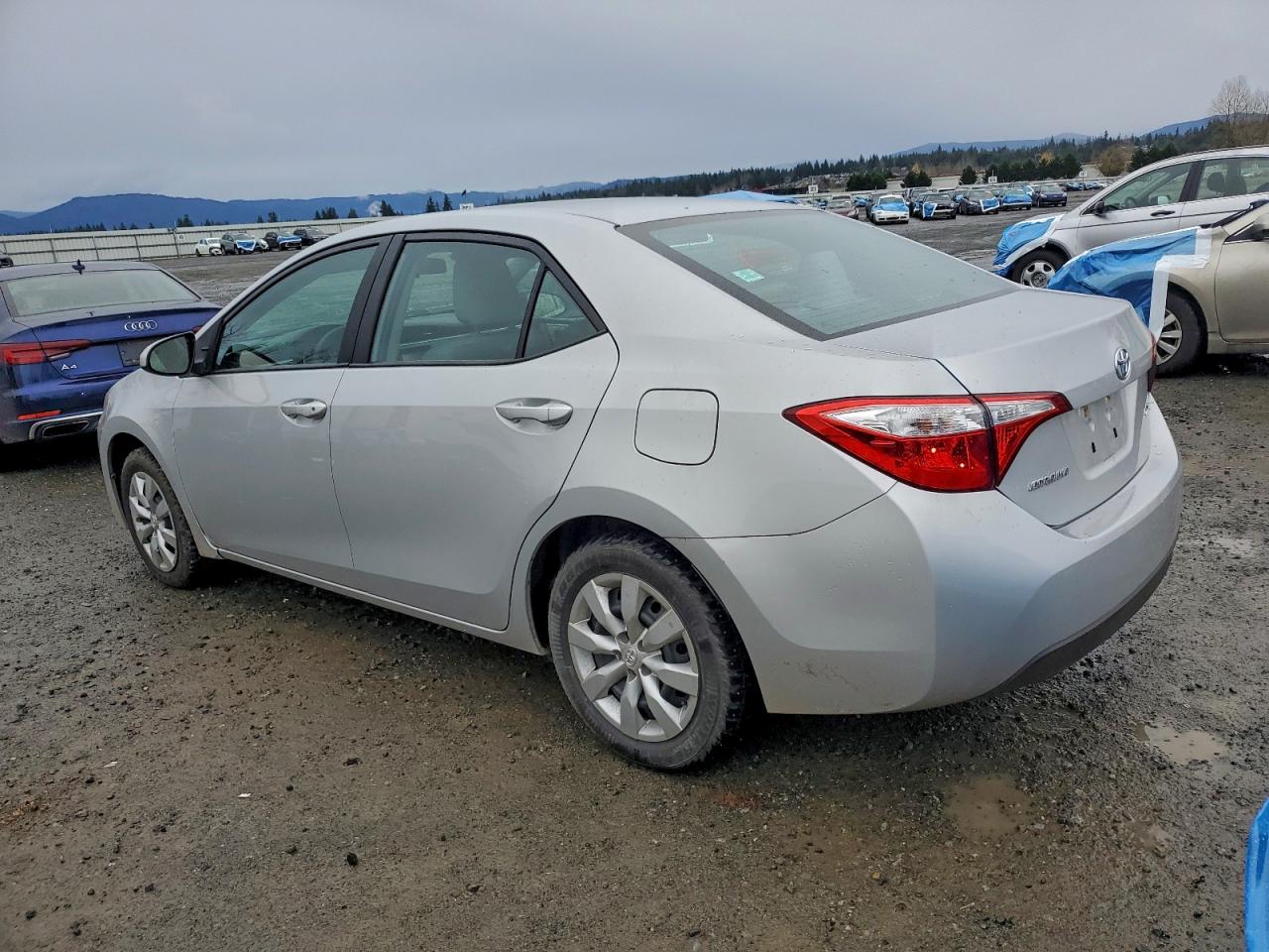 2015 TOYOTA COROLLA L photo 2