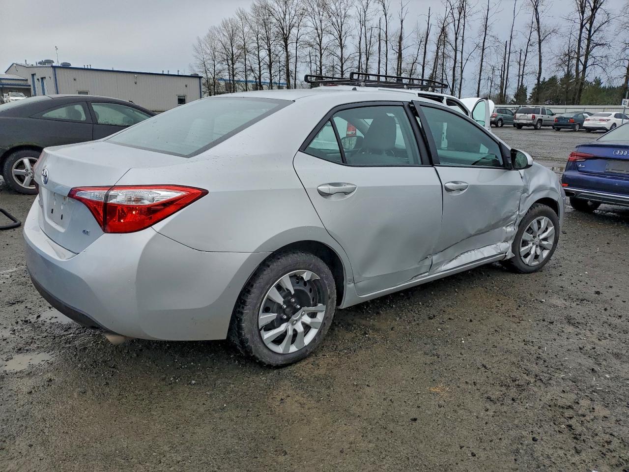 2015 TOYOTA COROLLA L photo 3