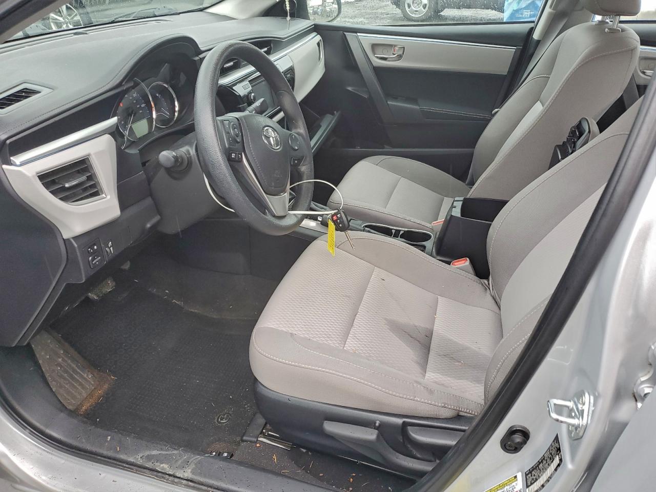 2015 TOYOTA COROLLA L photo 7