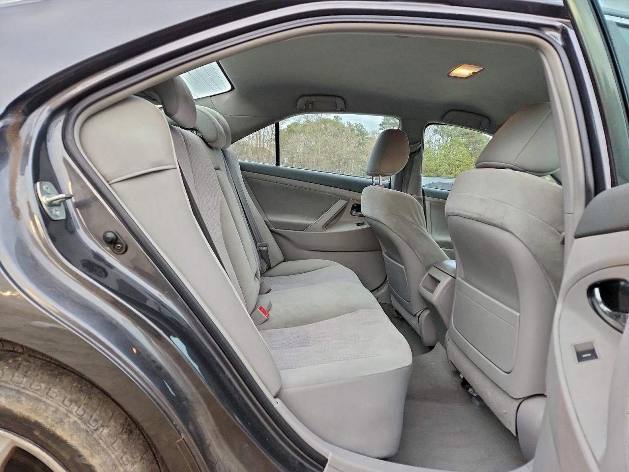 2011 TOYOTA CAMRY BASE photo 10