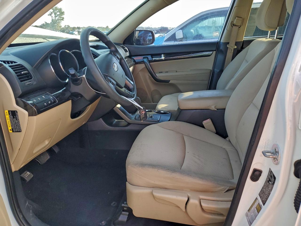 2012 KIA SORENTO BASE photo 7