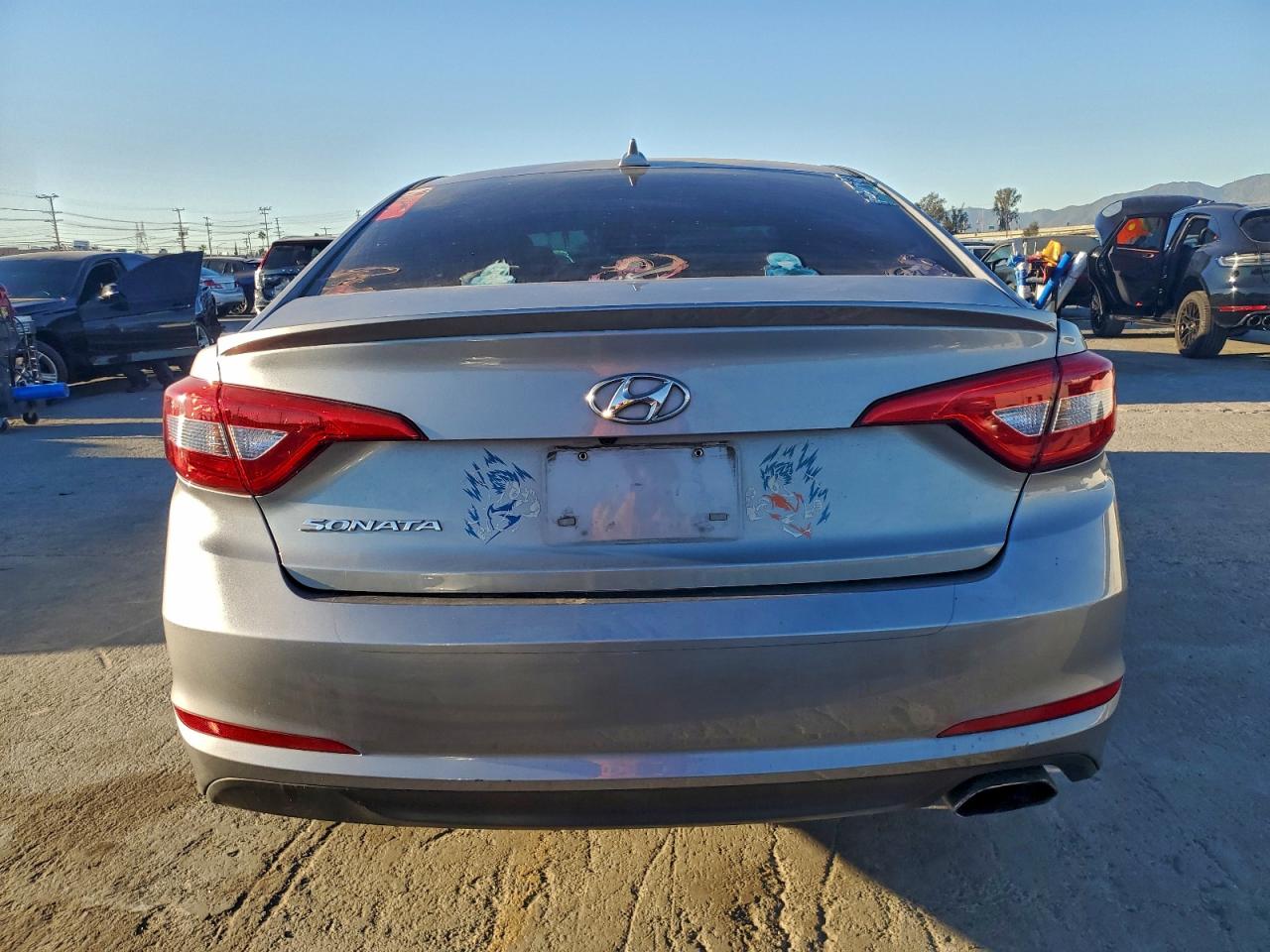 2015 HYUNDAI SONATA SE photo 6