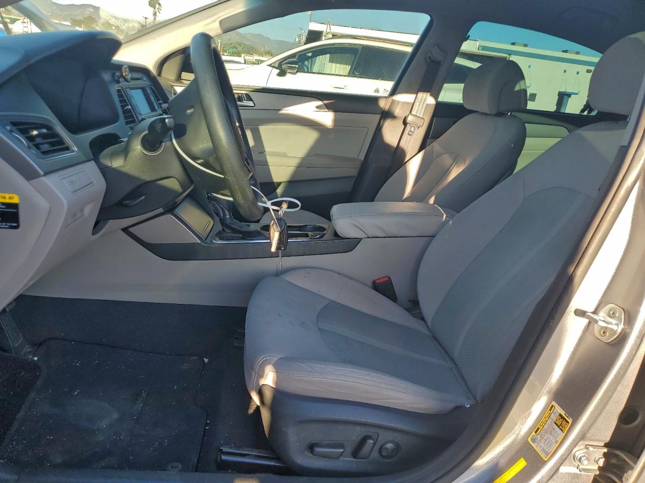 2015 HYUNDAI SONATA SE photo 7