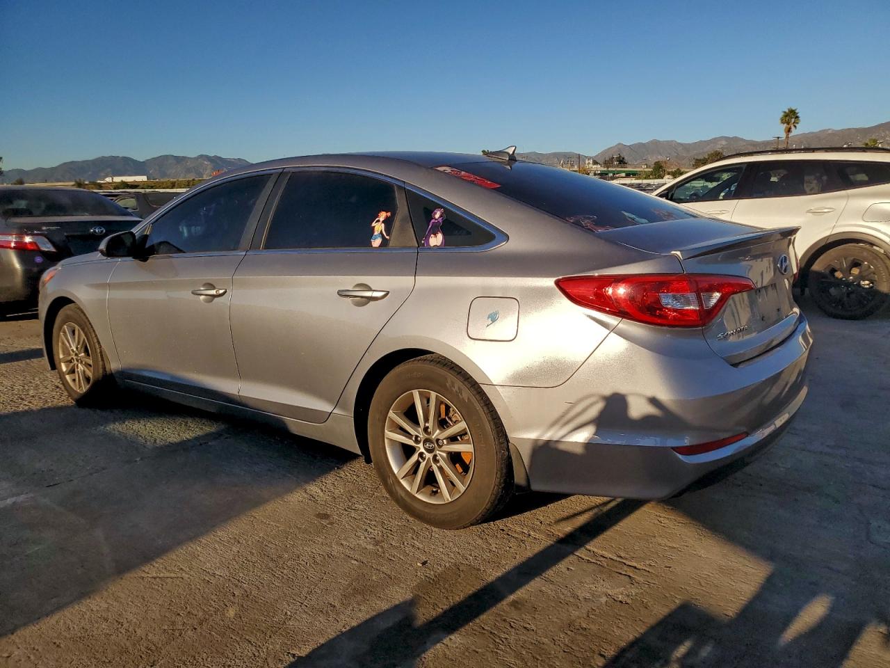 2015 HYUNDAI SONATA SE photo 2