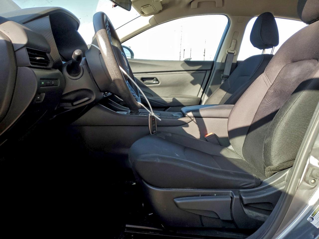 2025 NISSAN SENTRA S photo 7