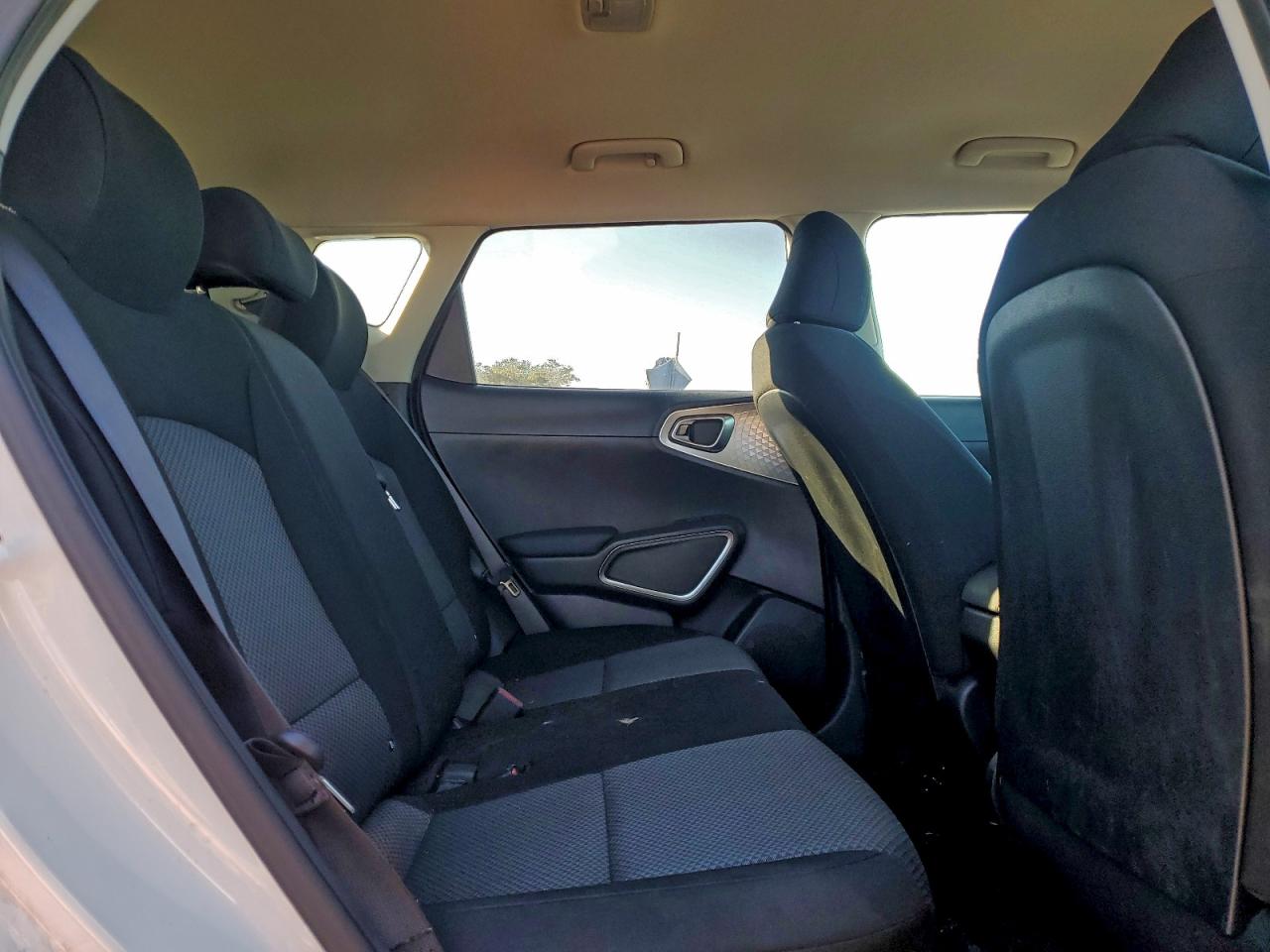 2025 KIA SOUL LX photo 10
