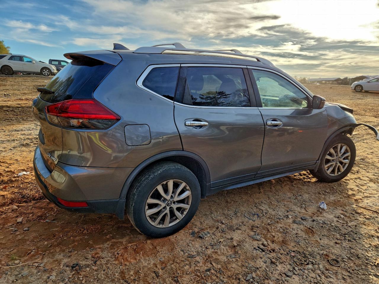 2017 NISSAN ROGUE S photo 3