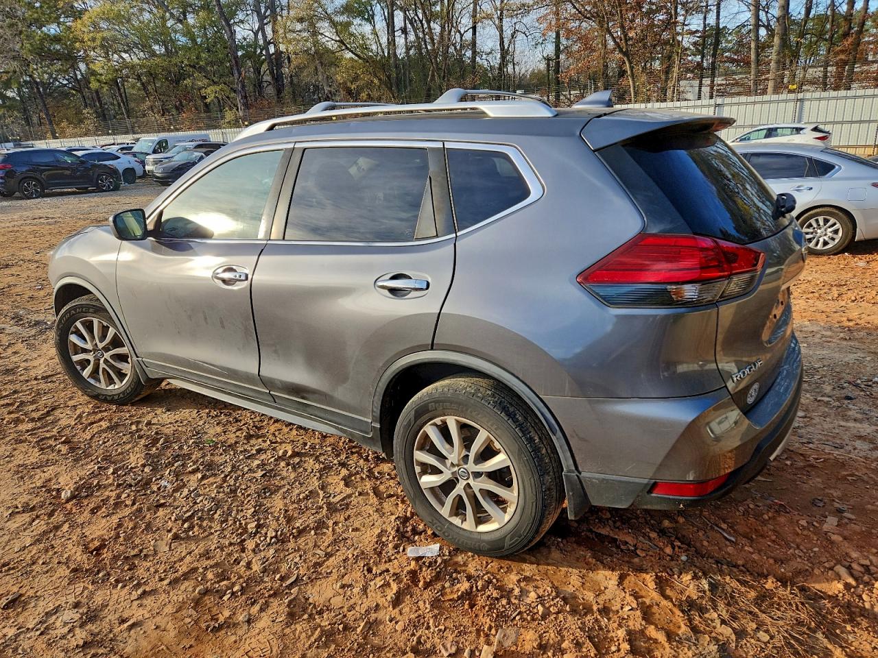 2017 NISSAN ROGUE S photo 2