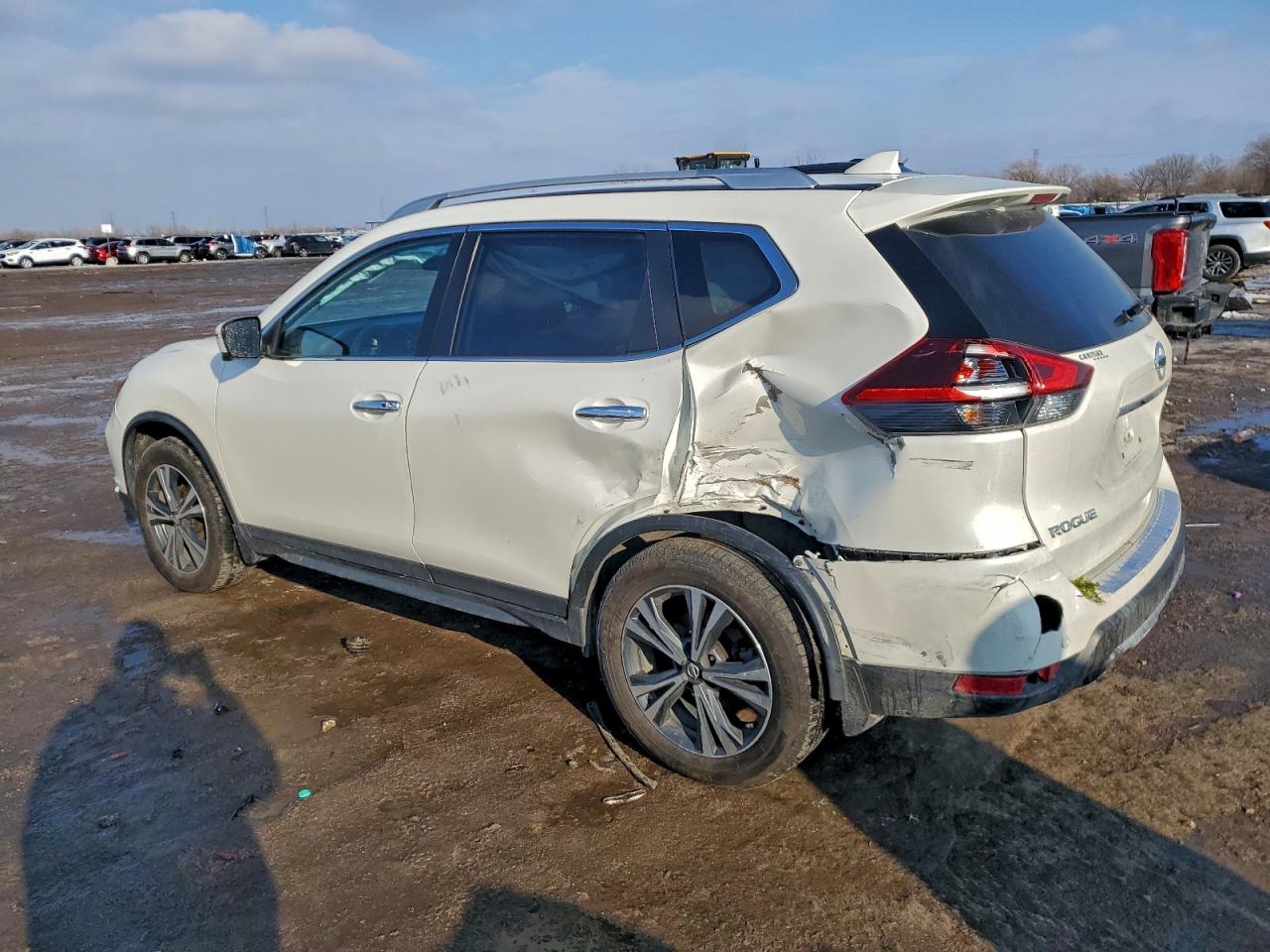 2019 NISSAN ROGUE S photo 2