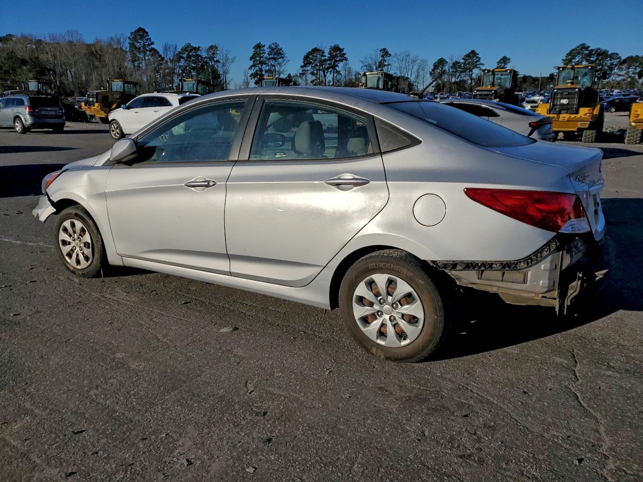 2017 HYUNDAI ACCENT SE photo 2