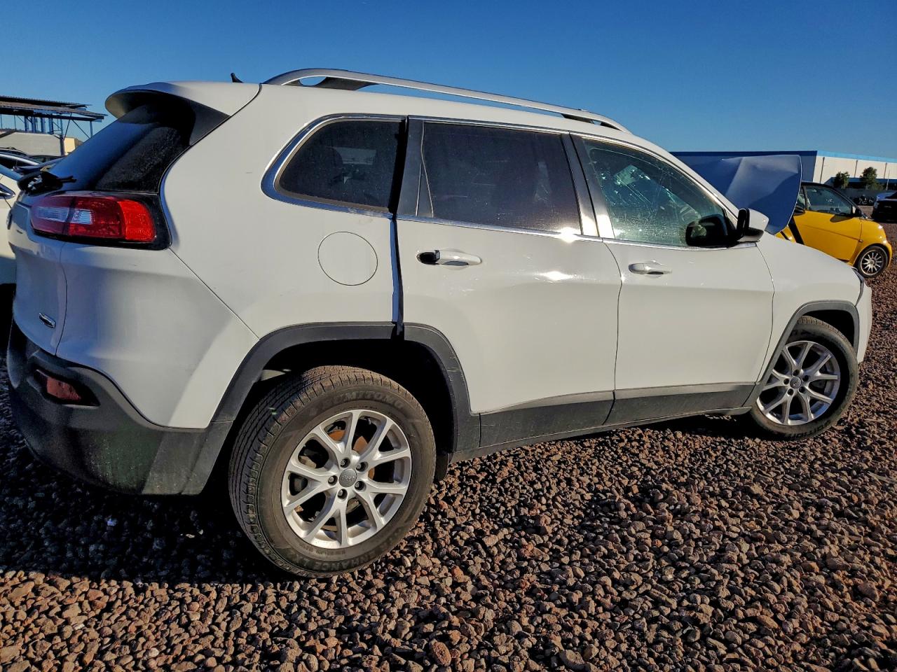 2015 JEEP CHEROKEE LATITUDE photo 3