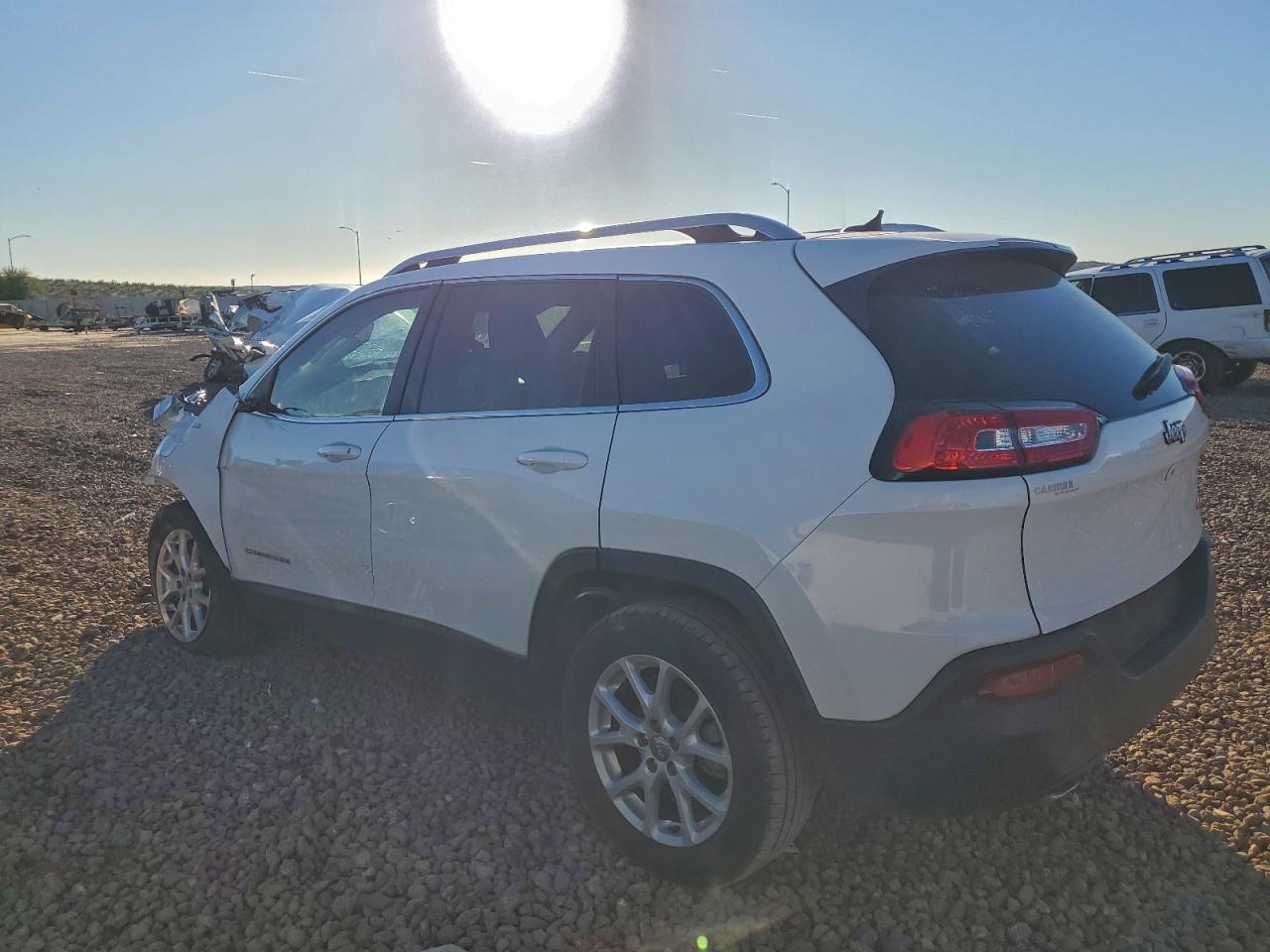 2015 JEEP CHEROKEE LATITUDE photo 2