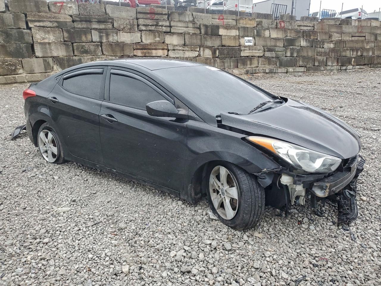 2013 HYUNDAI ELANTRA GLS photo 4
