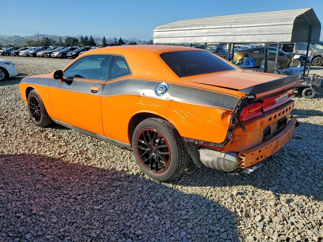 2012 DODGE CHALLENGER SXT photo 2
