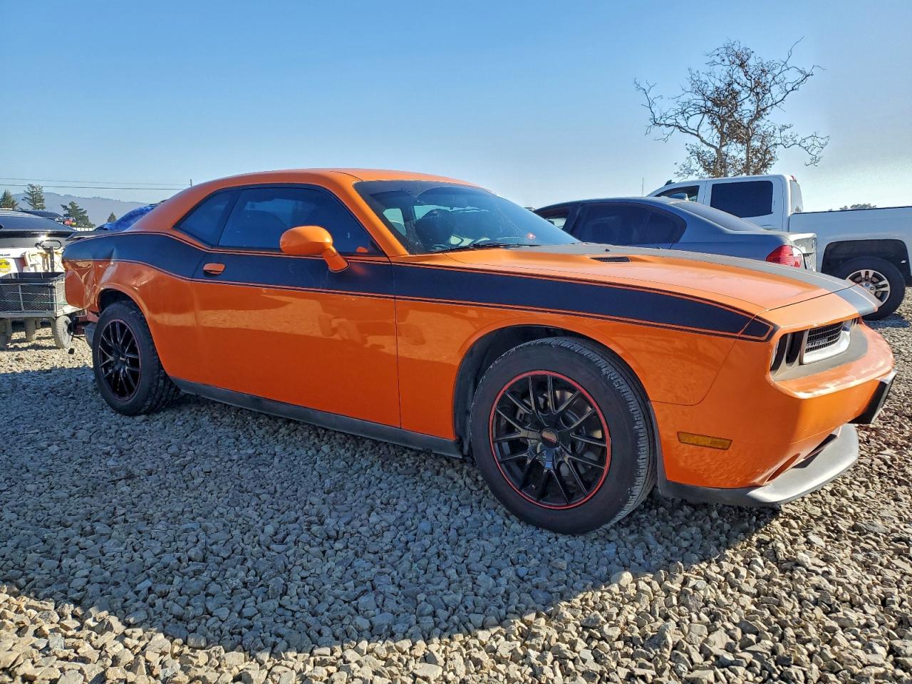 2012 DODGE CHALLENGER SXT photo 4