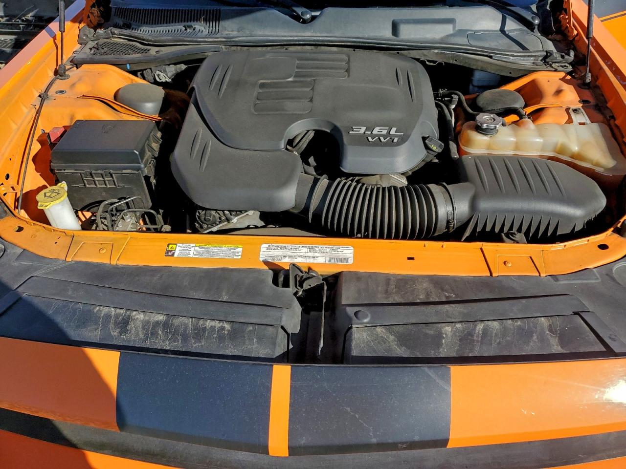 2012 DODGE CHALLENGER SXT photo 11