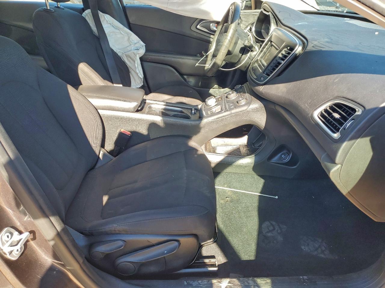 2015 CHRYSLER 200 LIMITED photo 7