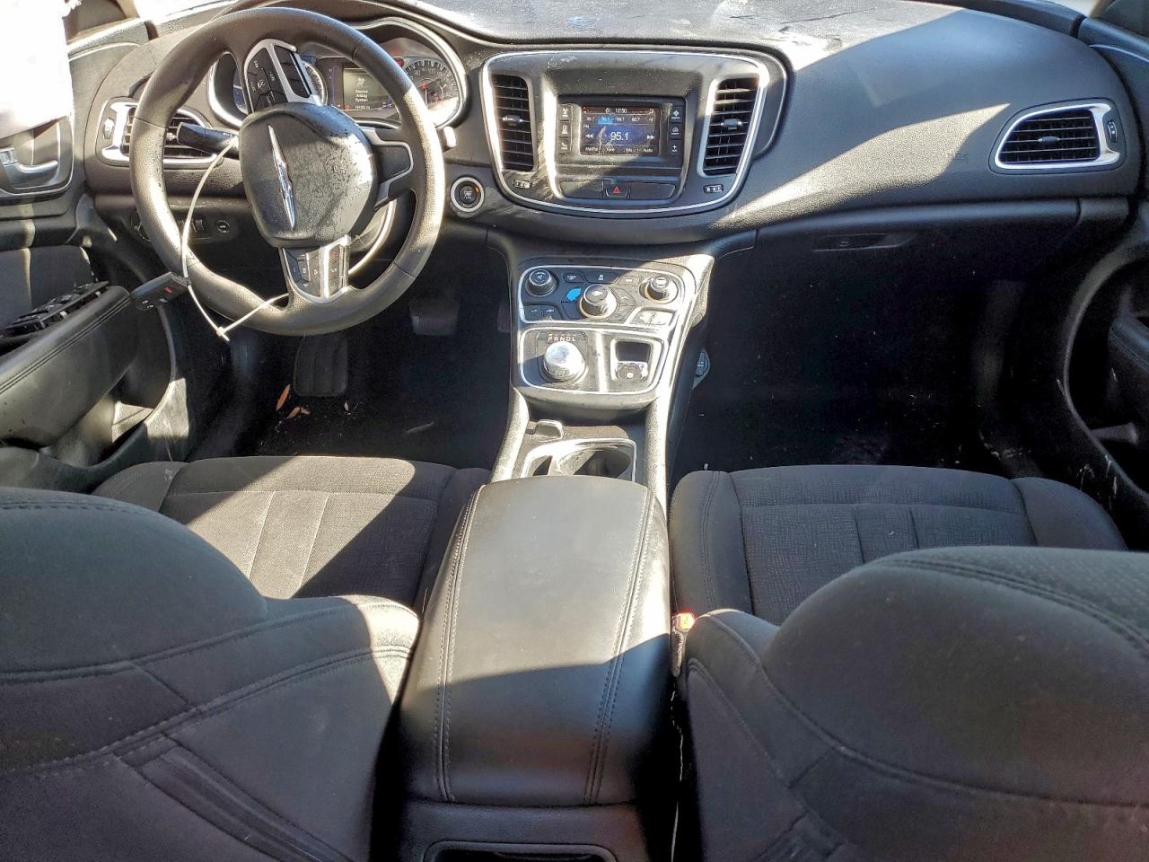 2015 CHRYSLER 200 LIMITED photo 8