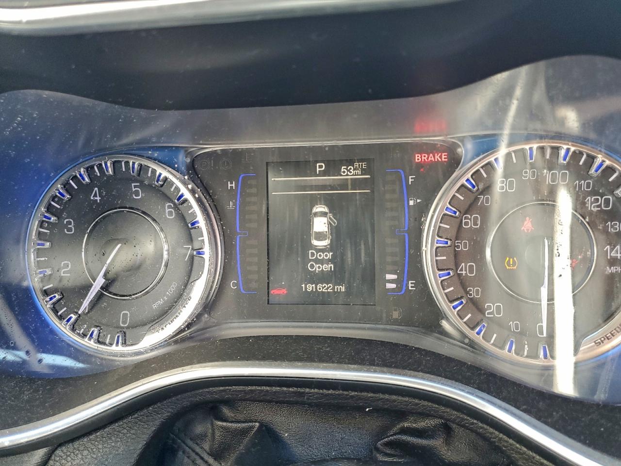 2015 CHRYSLER 200 LIMITED photo 9