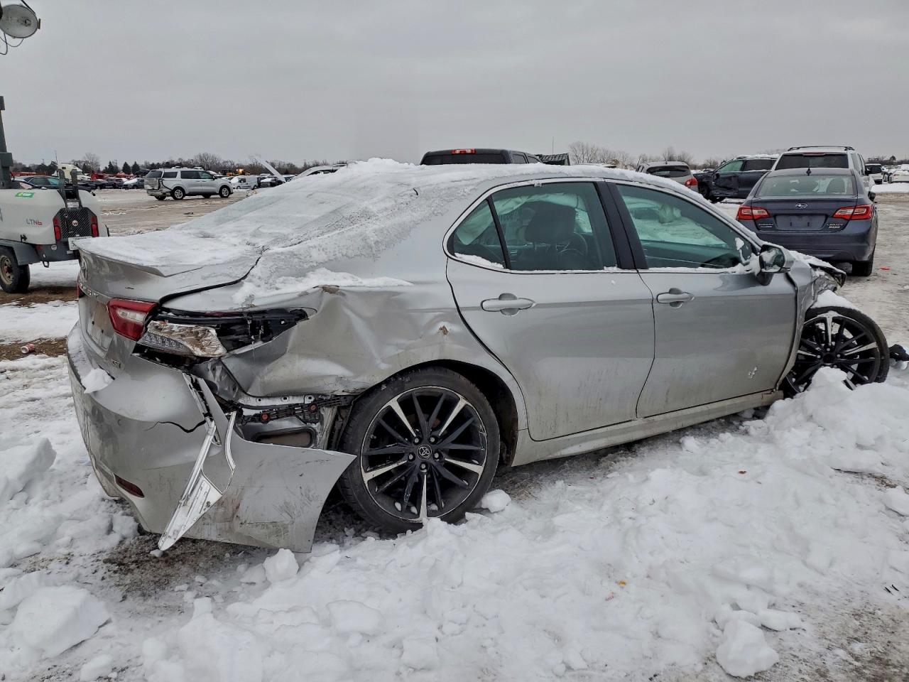2018 TOYOTA CAMRY XSE photo 5