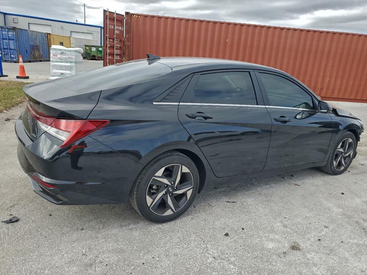 2023 HYUNDAI ELANTRA LIMITED photo 3