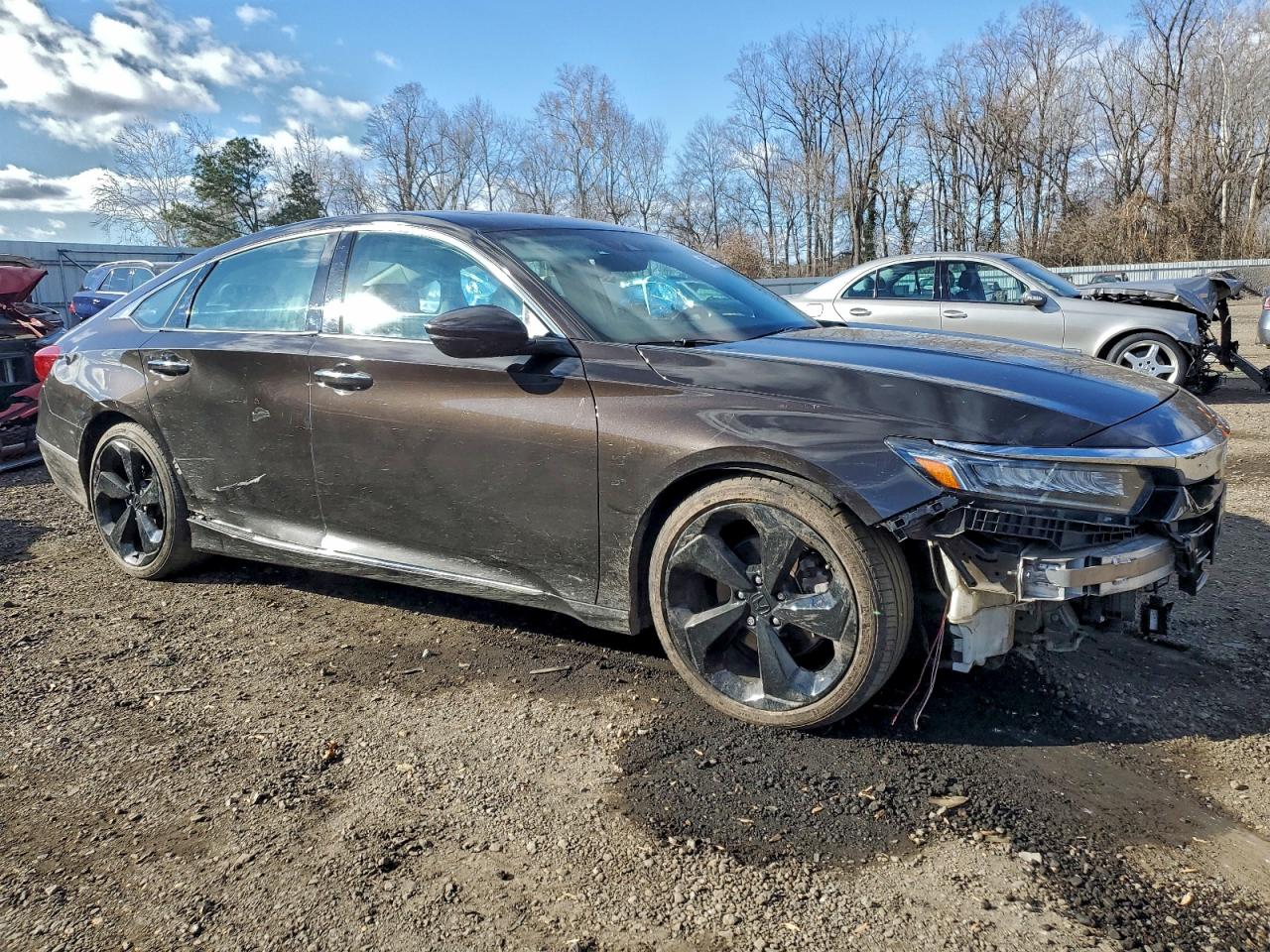 2018 HONDA ACCORD TOURING photo 4