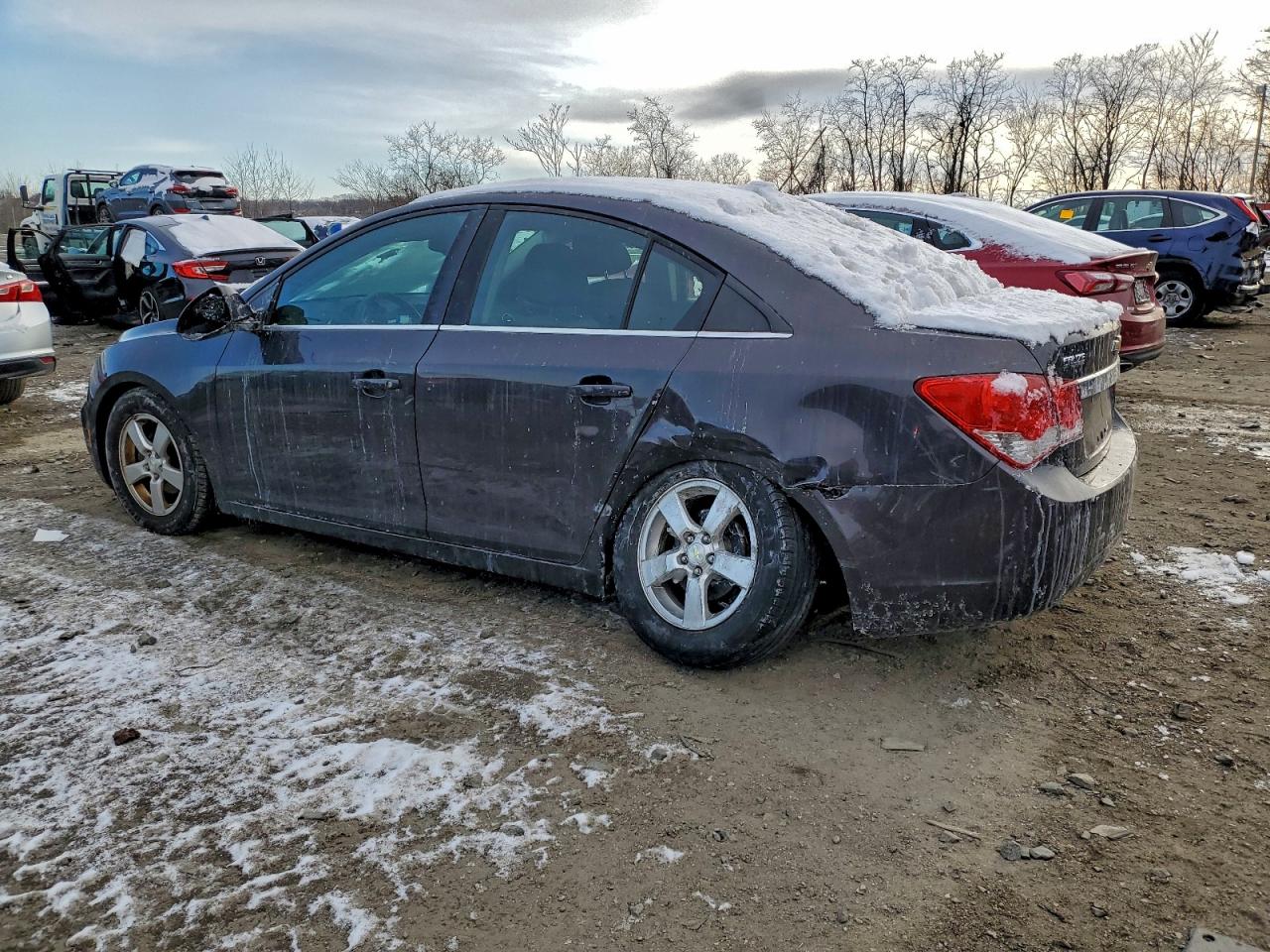 2015 CHEVROLET CRUZE LT photo 2