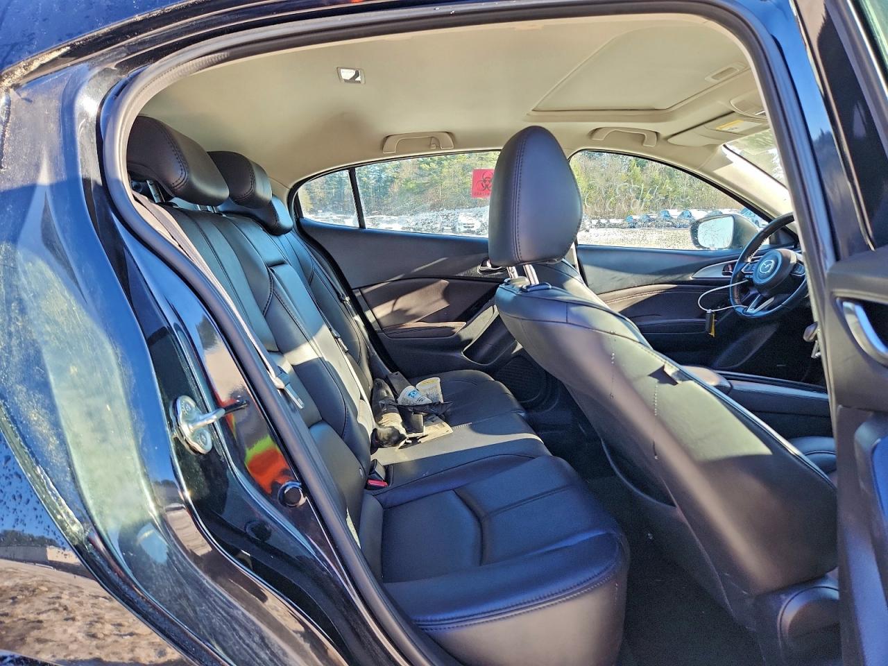 2018 MAZDA 3 TOURING photo 10