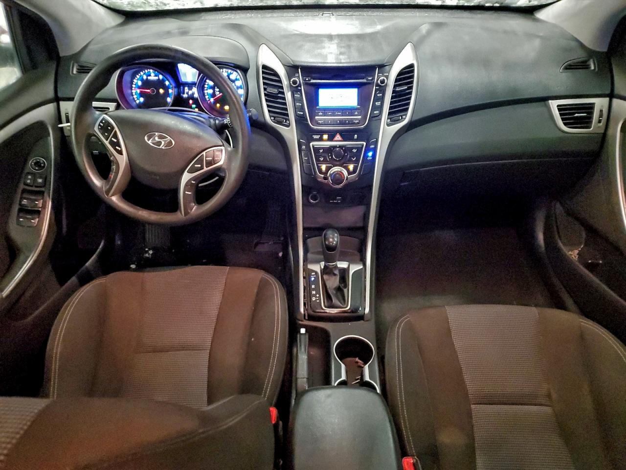 2017 HYUNDAI ELANTRA GT photo 8