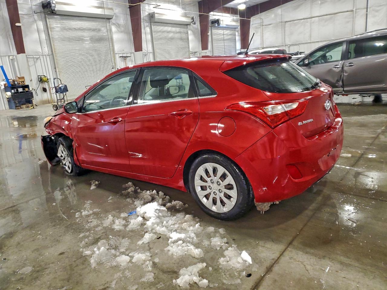 2017 HYUNDAI ELANTRA GT photo 2