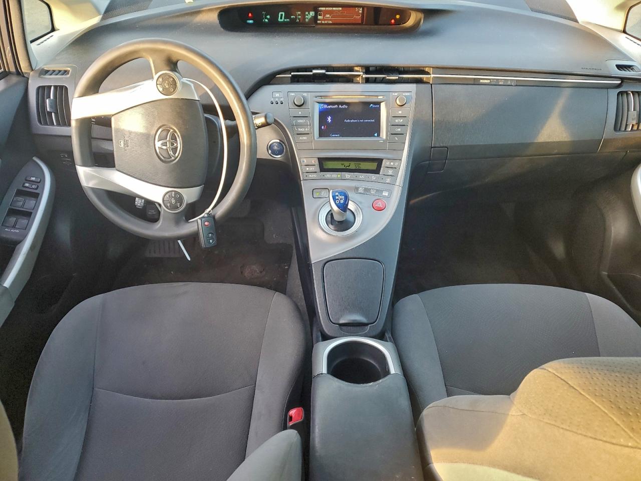 2013 TOYOTA PRIUS photo 8