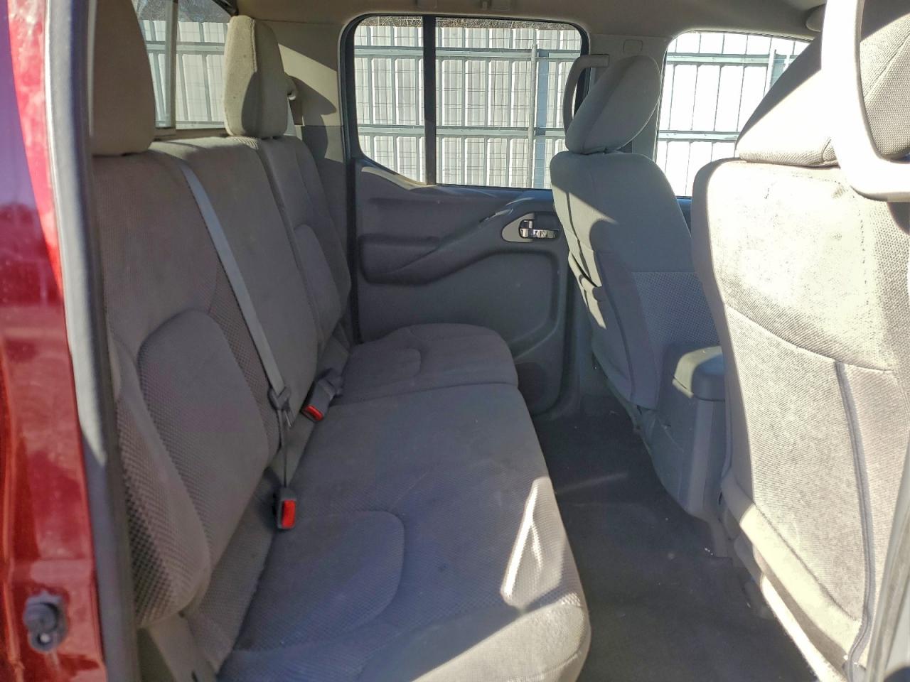 2019 NISSAN FRONTIER S photo 10
