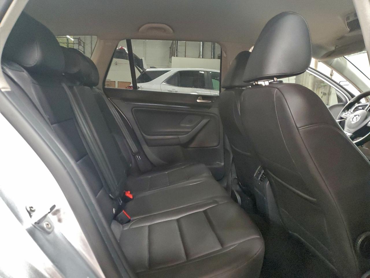 2014 VOLKSWAGEN JETTA TDI photo 11